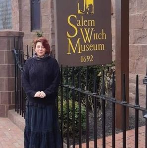 Meet your Posher, Michaela